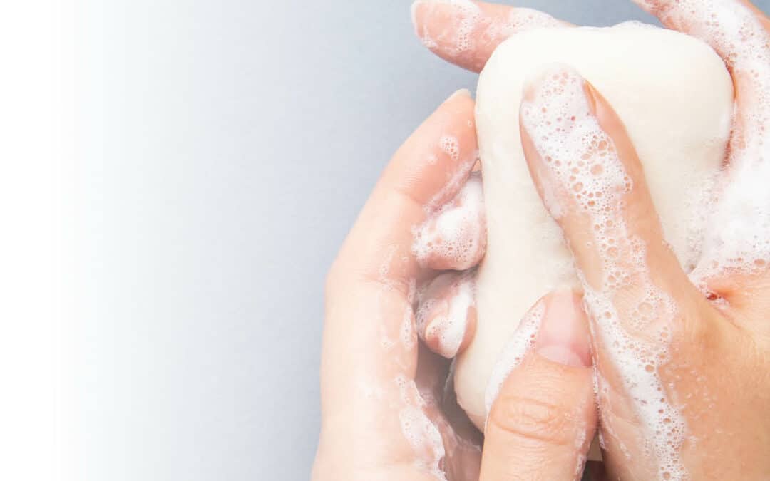 The Difference Between Hand Washing & Hand Sanitizing